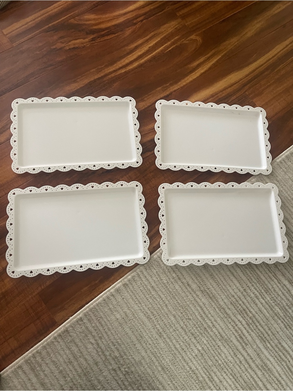 Amazon White Decorative Scalloped Edge Trays Set of 4